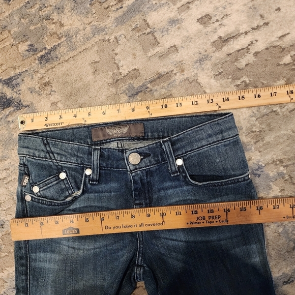 Rock & Republic Stella straight jeans. Embellished pockets. Women's size 26 - Picture 13 of 16